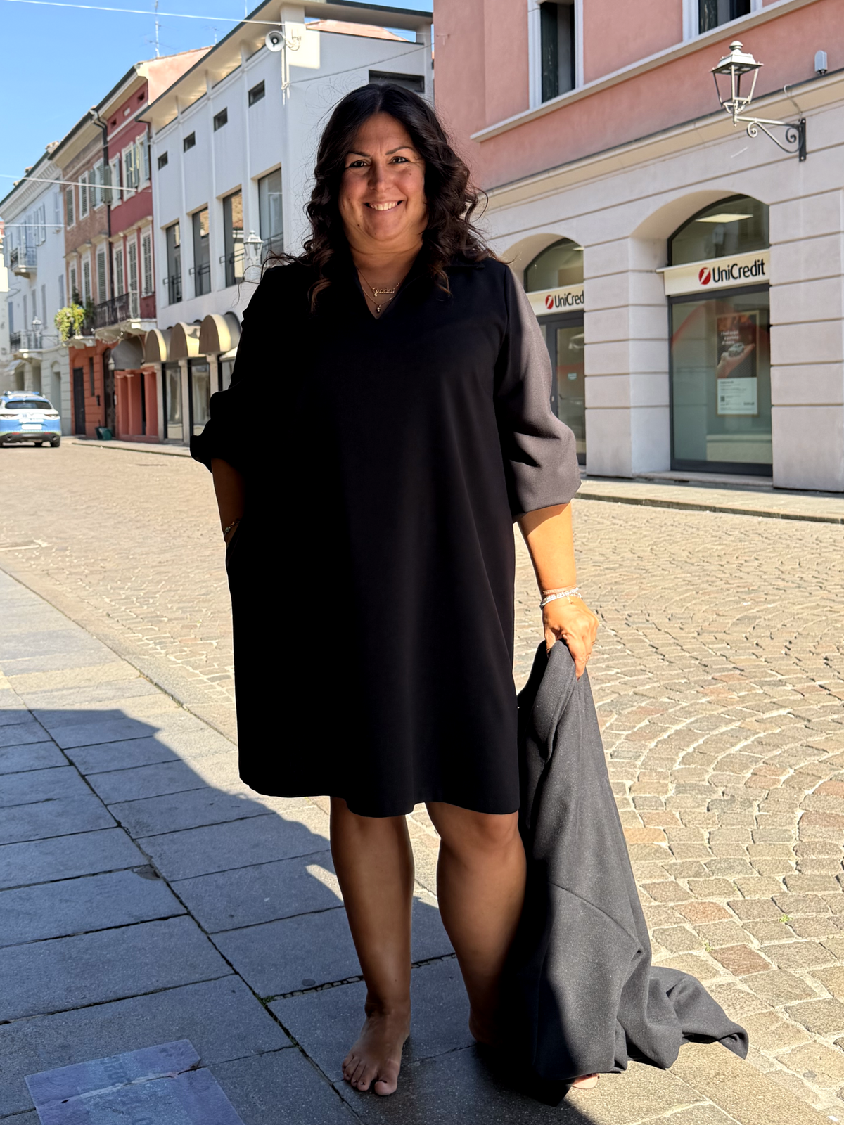 ABITO IN VISCOSA - Scollo a V e colletto a camicia